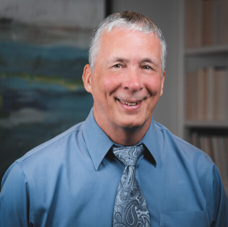 Thomas hudson headshot